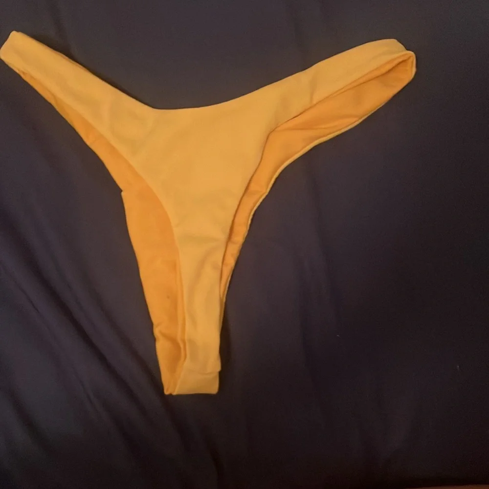 No Bad Addiction yellow swim set - Picture 5 of 6